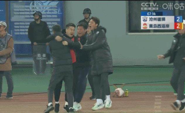 完美对战平台官网-让二追三无愧最大黑马 逆风翻盘后肇俊哲肆意庆祝